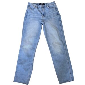 Hollister Ultra High Rise Raw Hem Mom Jean Size 7R 28